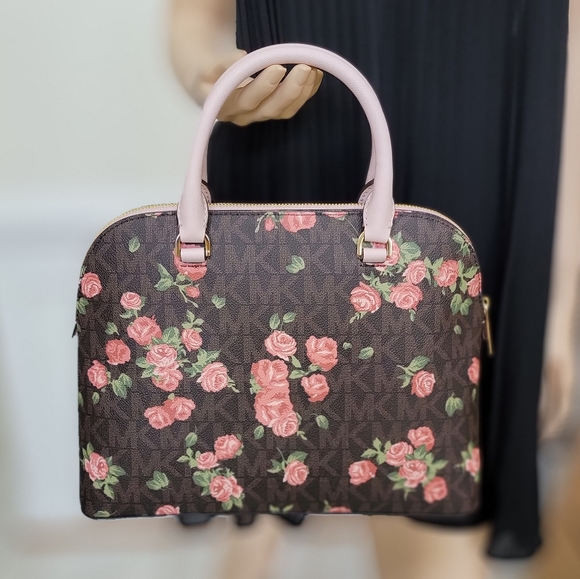 Michael Kors Cindy LG Dome Satchel - Picture 3 of 8